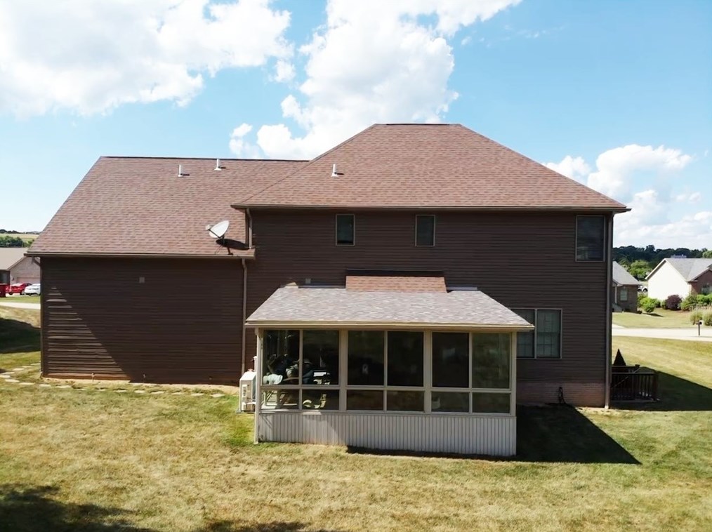 1121 Crosscreek Dr, Oliphant Furnace, PA 15401-5665