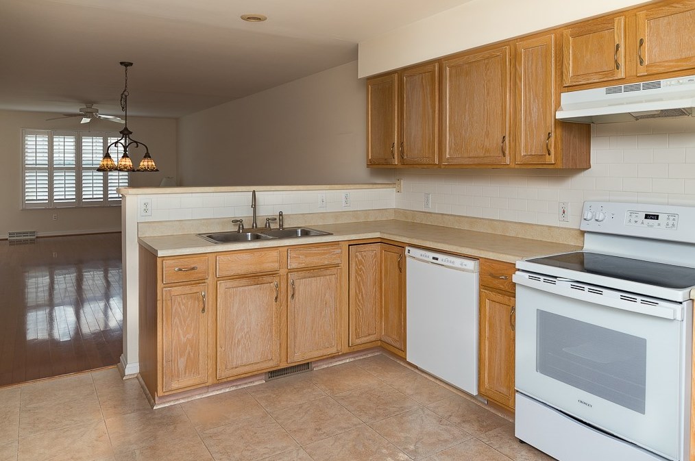 127 Park Crst Ln, Butler PA 16001-7917 exterior