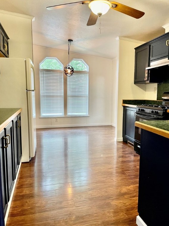 7 Lane St, Bentleyville, PA 15314