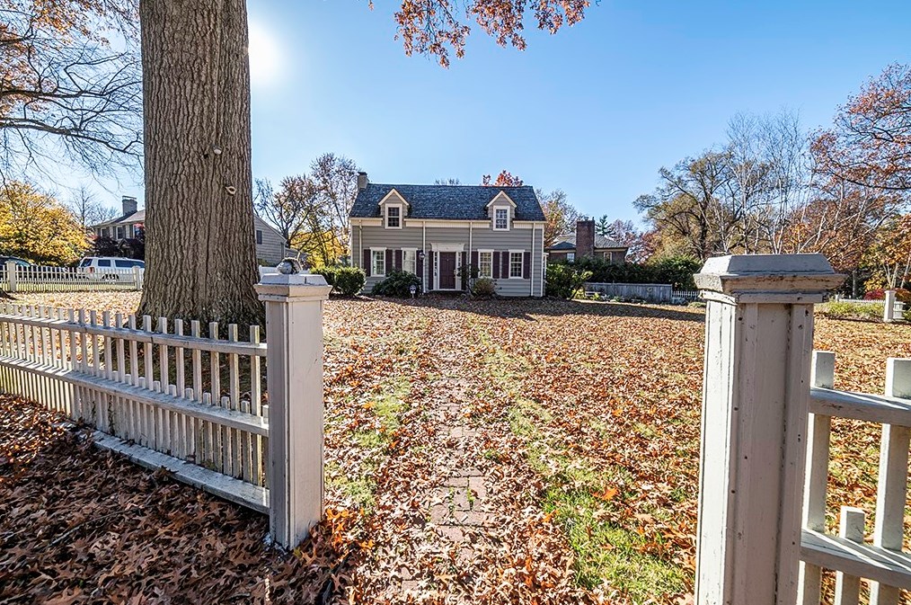 625 Carley Ave, Hermitage, PA 16146