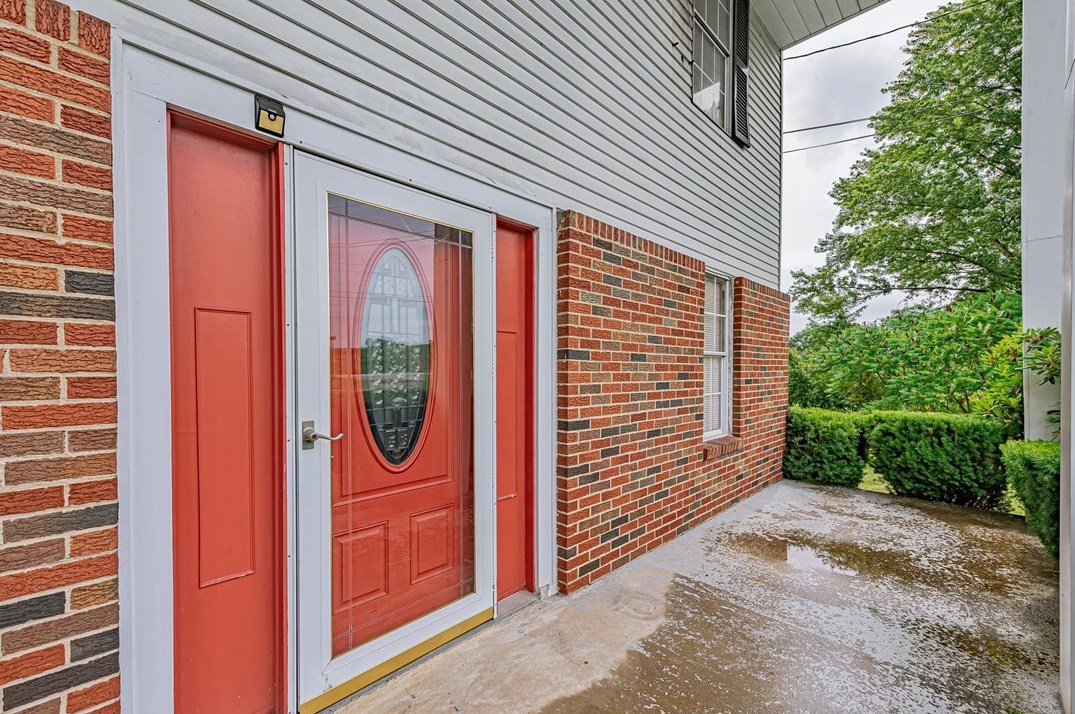 657 Ekastown Rd, Sarver, PA 16055-9524