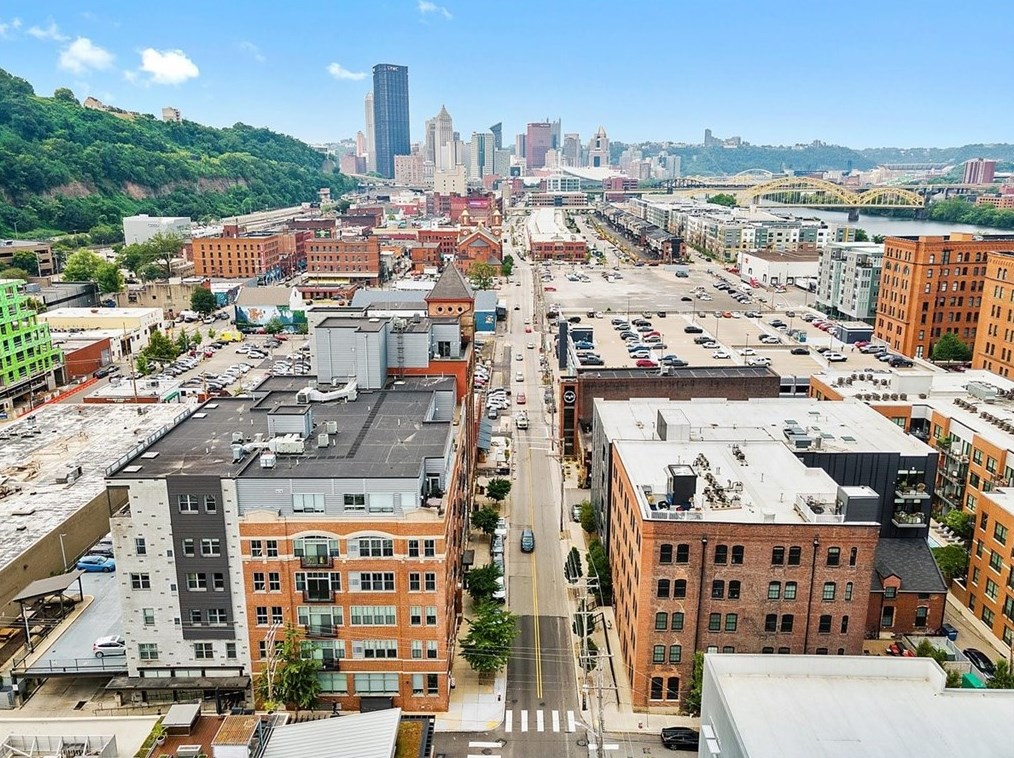 2419 Smallman St #408, Pittsburgh, PA 15222