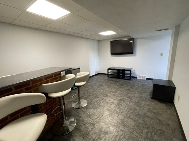 408 Hazelnut Dr, Monroeville PA  15146-1226 exterior