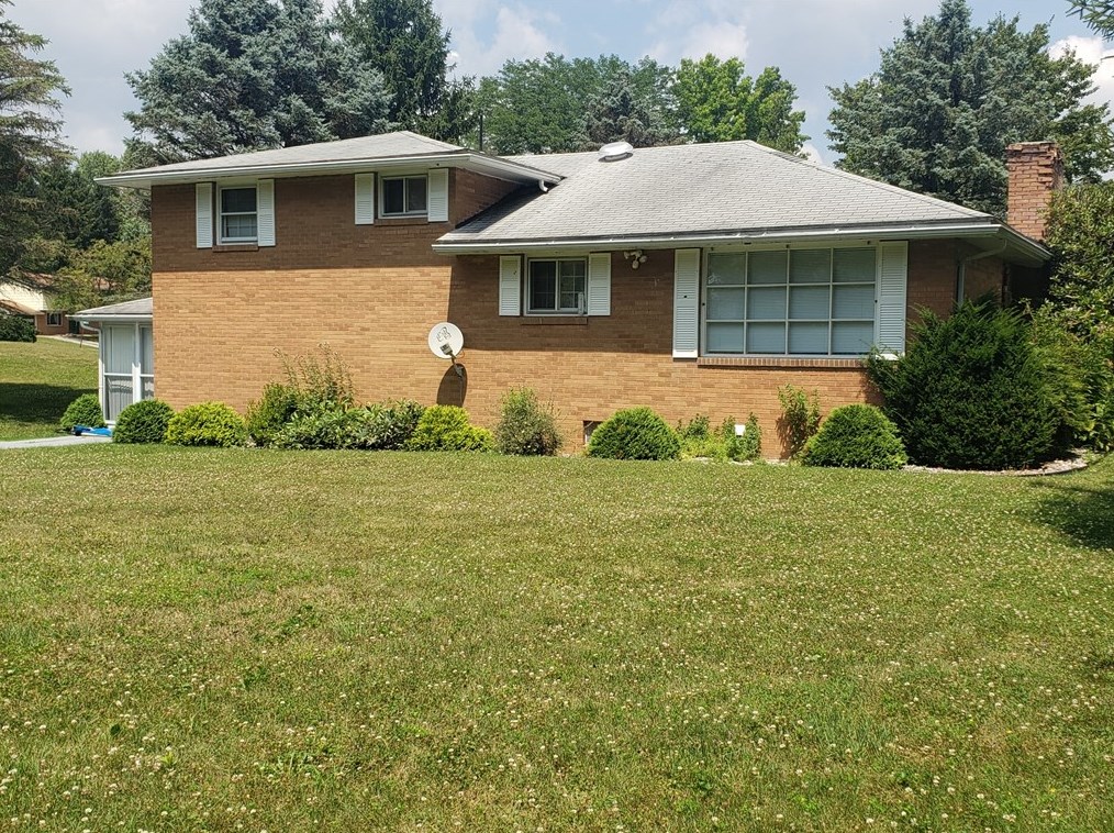 1470 Florence Ave, Indiana PA  15701-3239 exterior