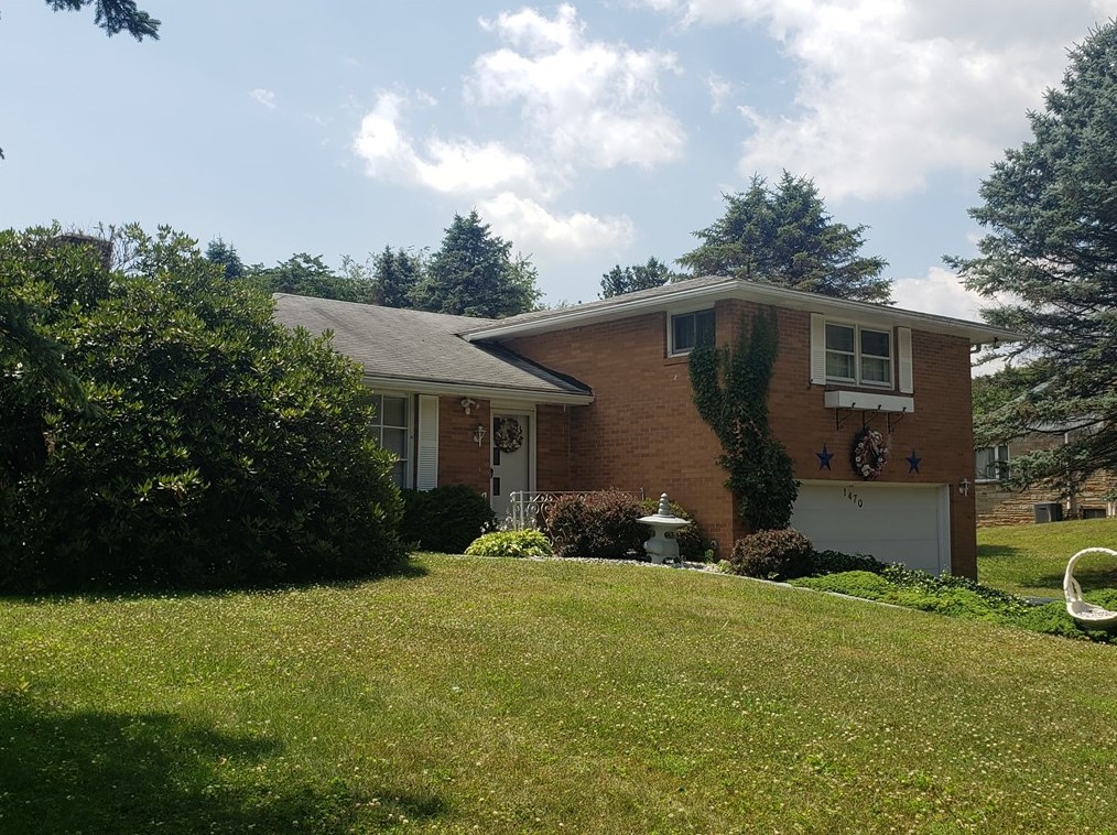 1470 Florence Ave, Indiana, PA 15701-3239