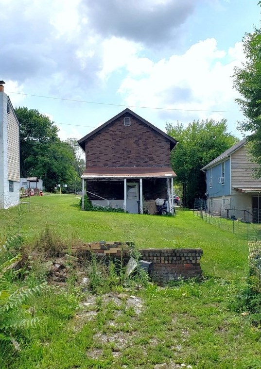 65 New York St, Washington, PA 15301-1845
