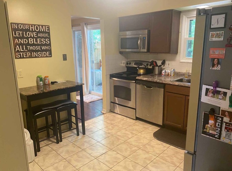 9202 Collington Sq, Allison Park, PA 15101