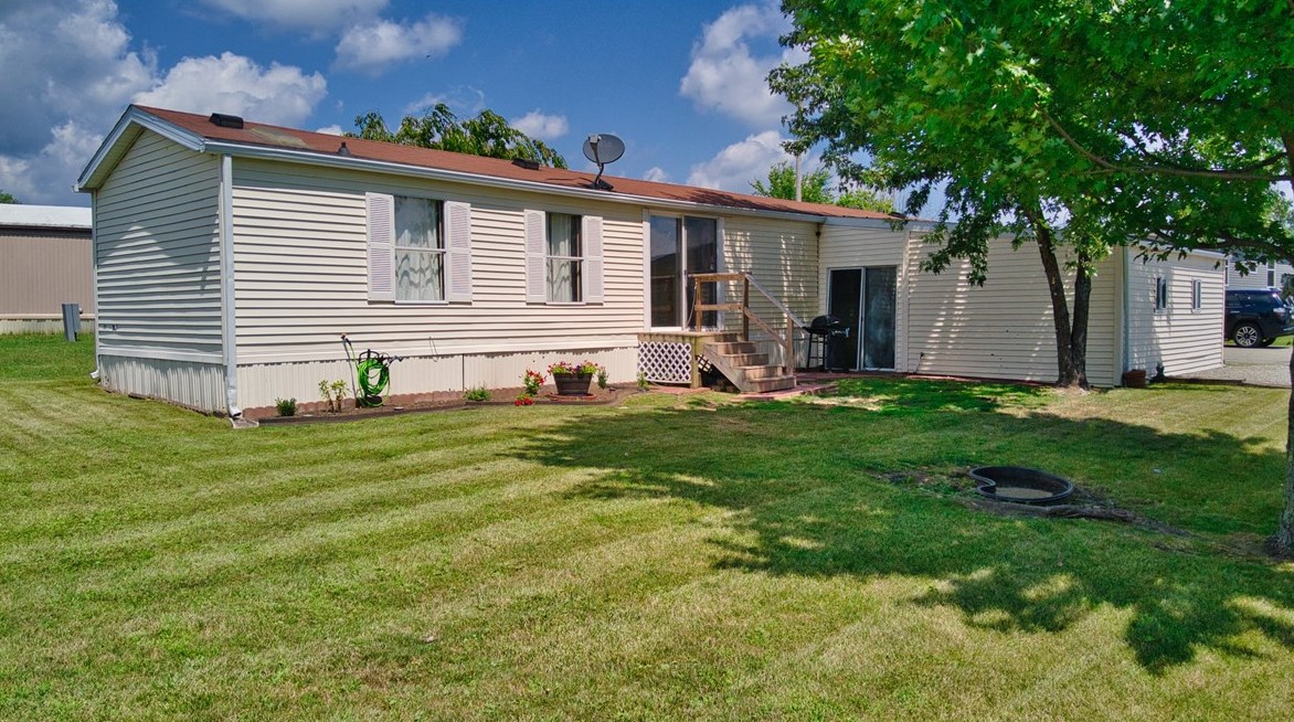 523 Bower Ave, Washington, PA 15301-1466
