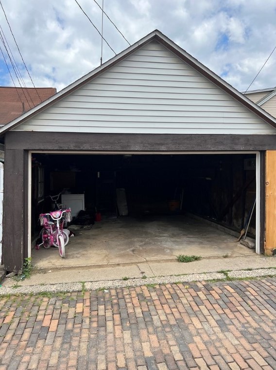 417 Hancock Ave #a, Vandergrift, PA 15690