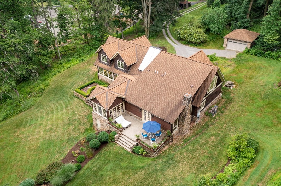 1536 Indian Springs Rd, Indiana, PA 15701-3223