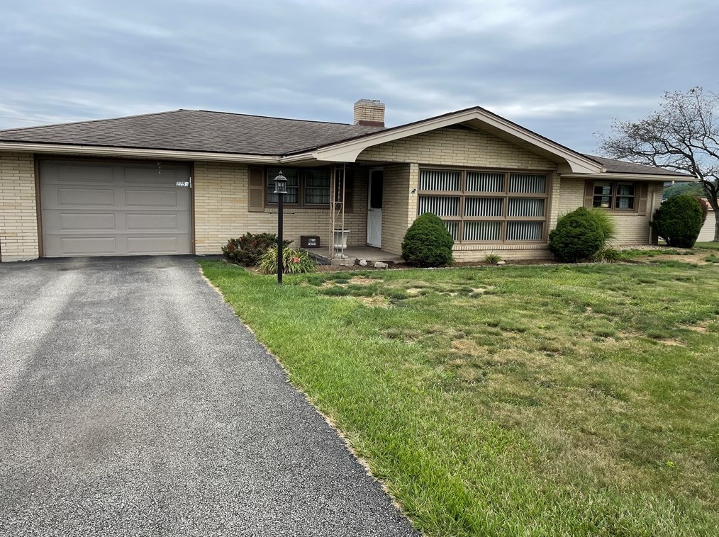 2253 Lazor St, Indiana, PA 15701-3435