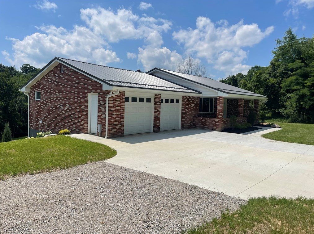 853 Amity Ridge Rd, Amity, PA 15311