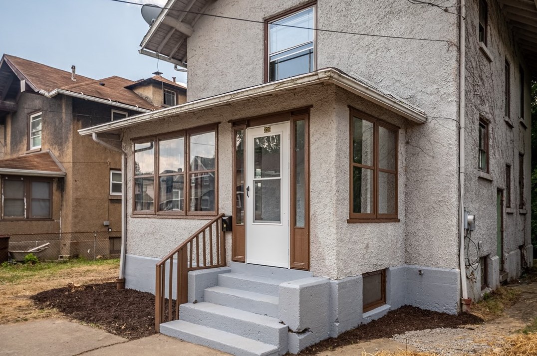 326 Shenango Blvd, Hermitage, PA 16121