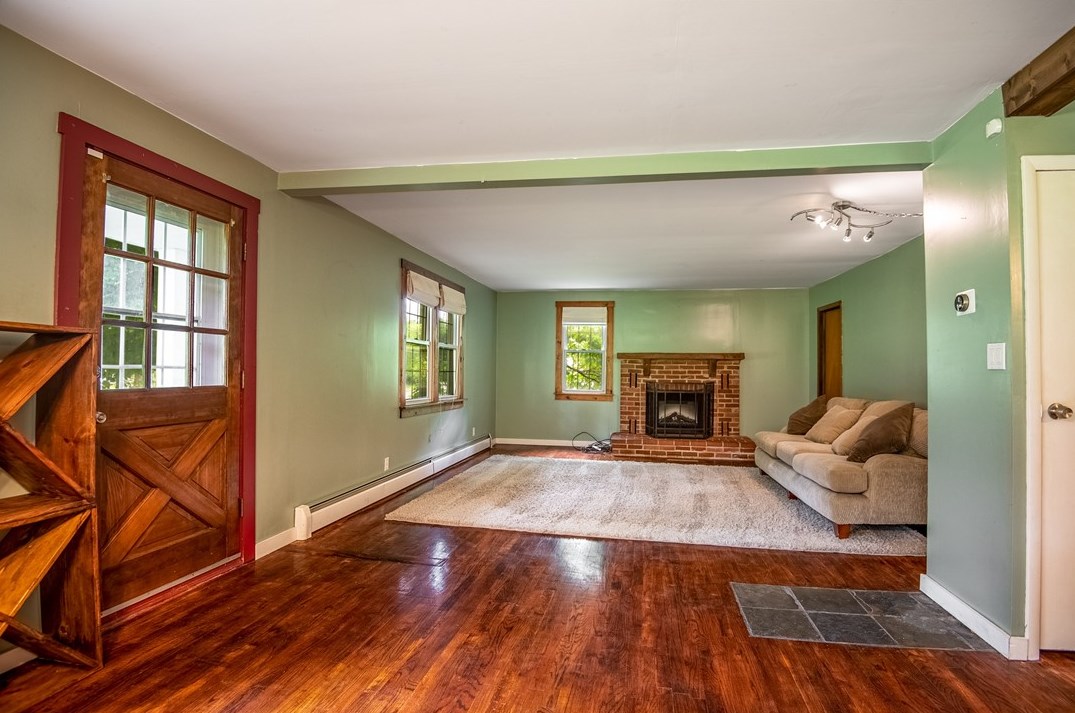 5253 Old Pulaski Rd, New Wilmington, PA 16142