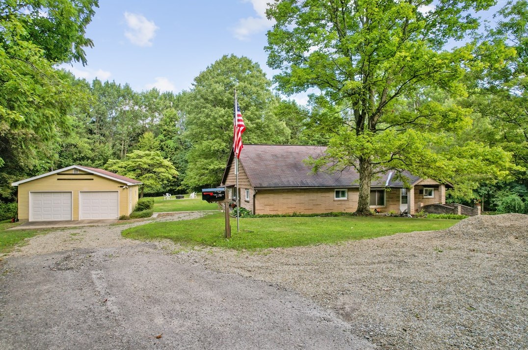 952 Hatcher Ln, Saltsburg, PA 15681-4209
