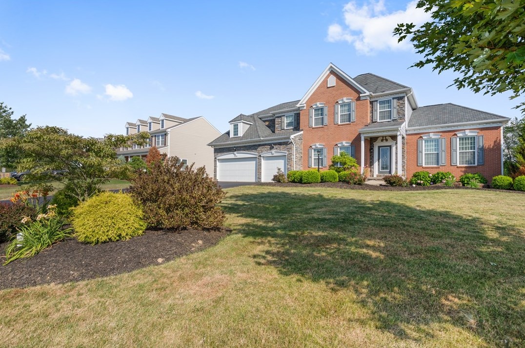 124 Stallion Rd, Clinton, PA 15026