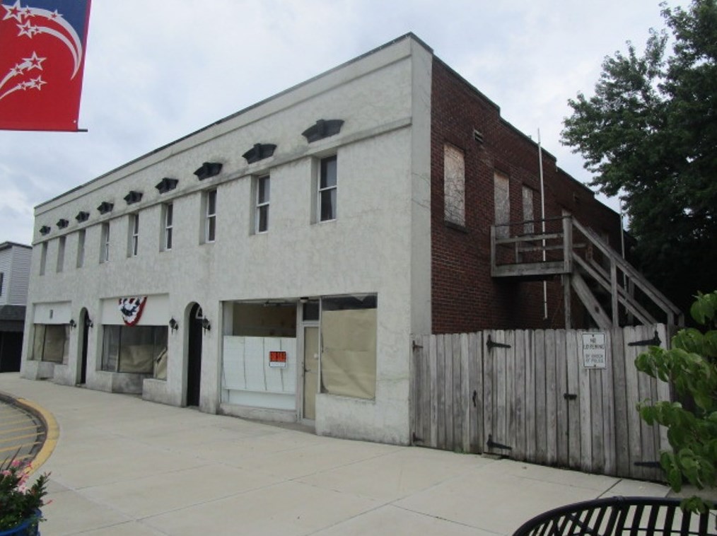 1020 5th Ave, East Mckeesport, PA 15035-1312