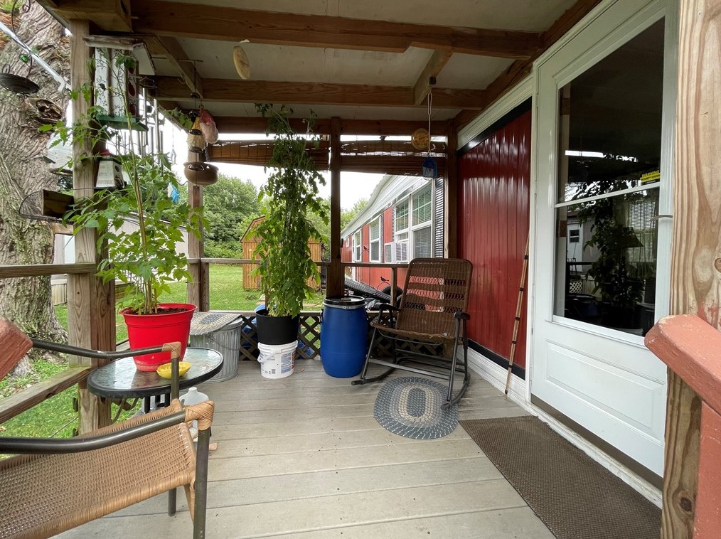 8 Lane St, Bentleyville, PA 15314