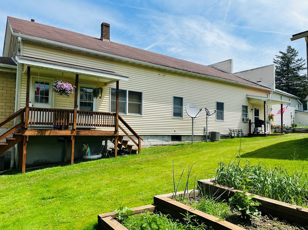 18290 Route 208, Starr, PA 16353