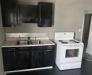 529 Walnut St #d, Vandergrift, PA 15690