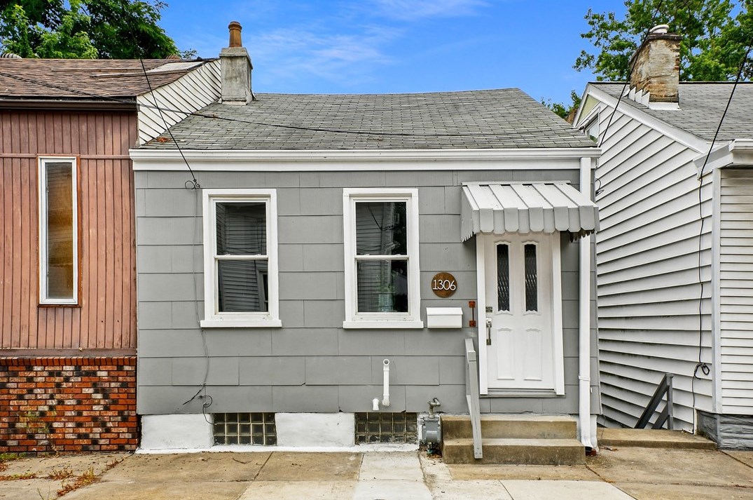 1306 Lowrie St, Pittsburgh, PA 15212