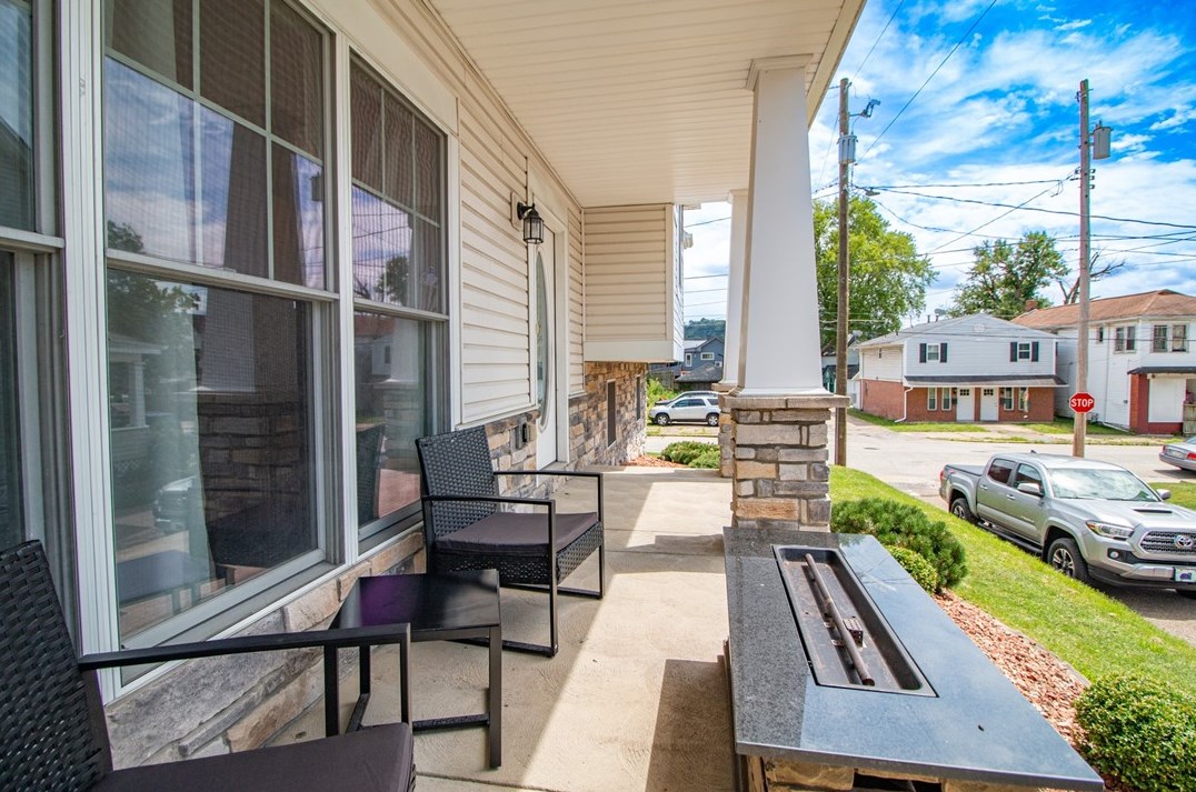 601 E 9th Ave, Tarentum, PA 15084