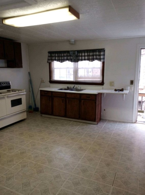 325 Cunningham St, Butler PA 16001-5457 exterior