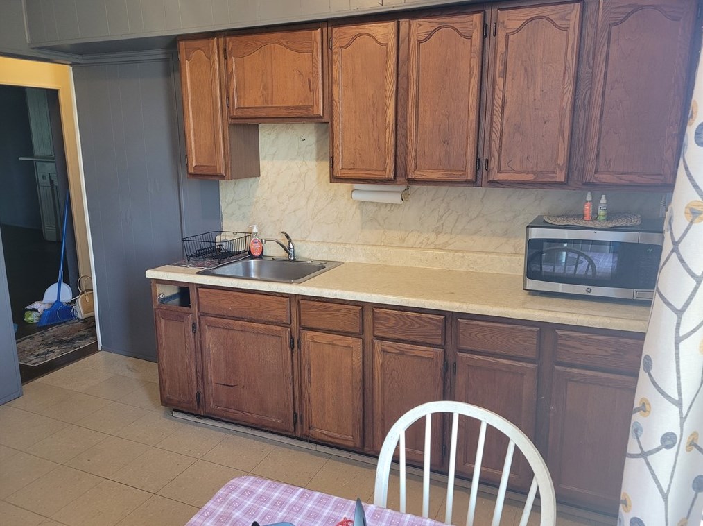 325 Cunningham St, Butler PA 16001-5457 exterior