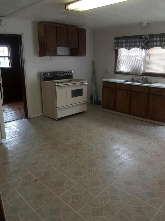 325 Cunningham St, Butler PA 16001-5457 exterior