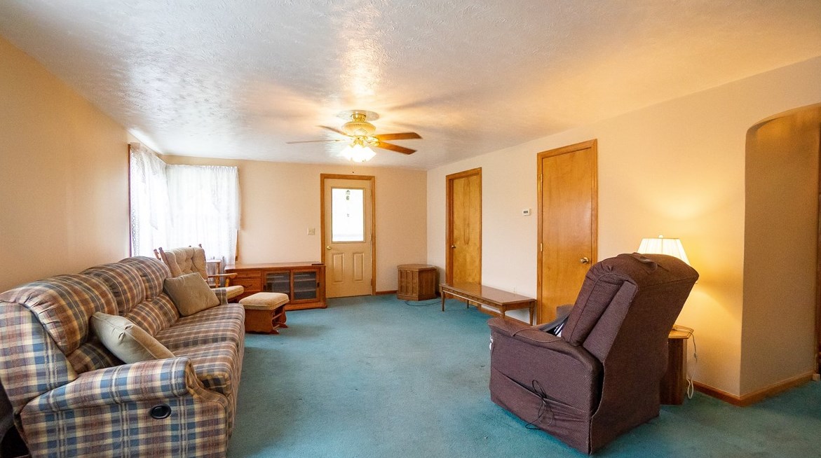 204 Rural Dr, Butler PA  16001-2523 exterior