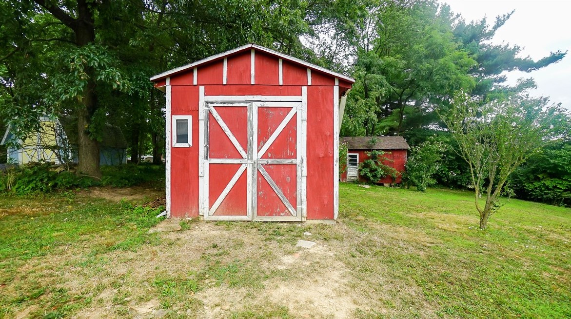 204 Rural Dr, Butler PA  16001-2523 exterior