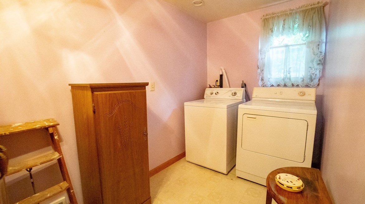 204 Rural Dr, Butler PA  16001-2523 exterior