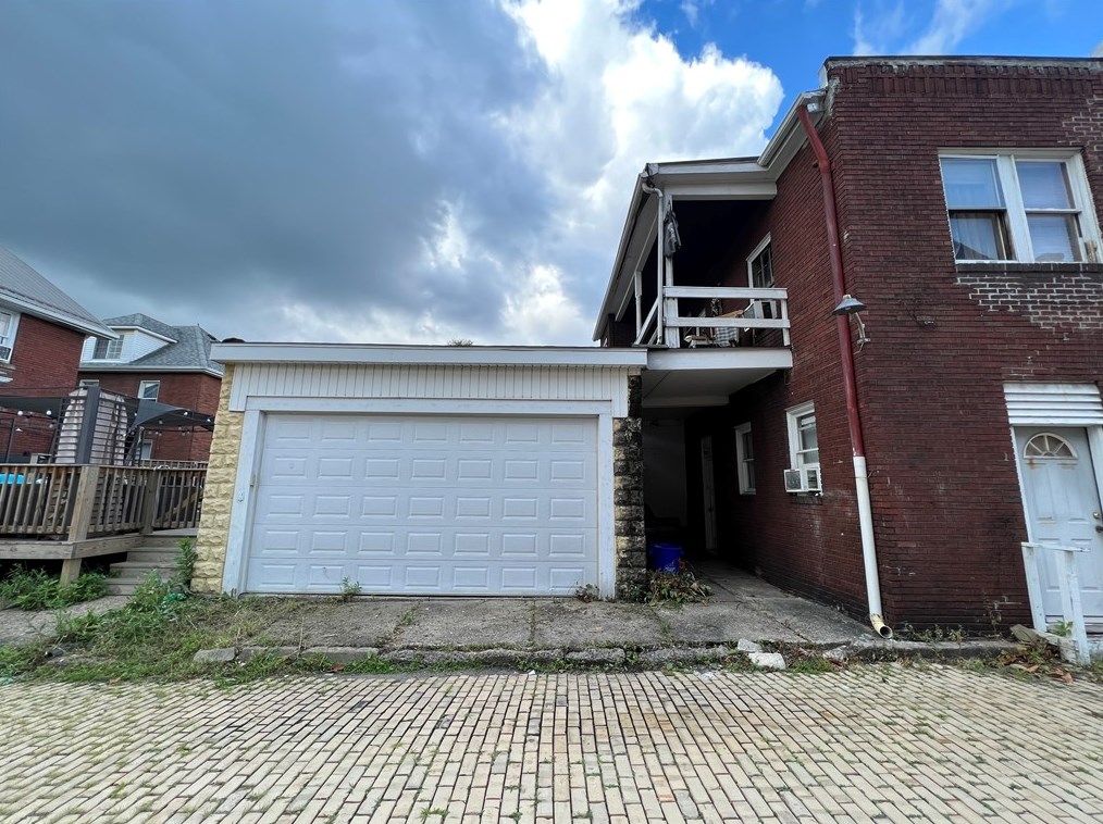 612 E 9th Ave, Tarentum, PA 15084