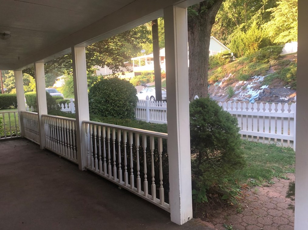 43 Berry St, Baden, PA 15005-2005