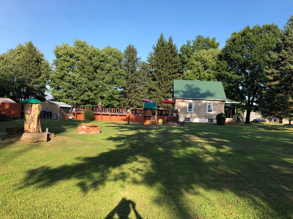 230 State Ave, Ellwood City PA  16117-2427 exterior
