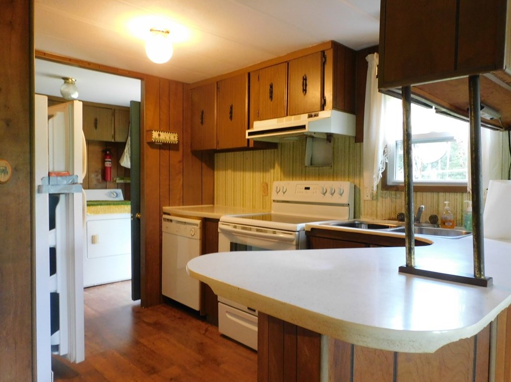2772 Park Dr, Clarksburg, PA 15725