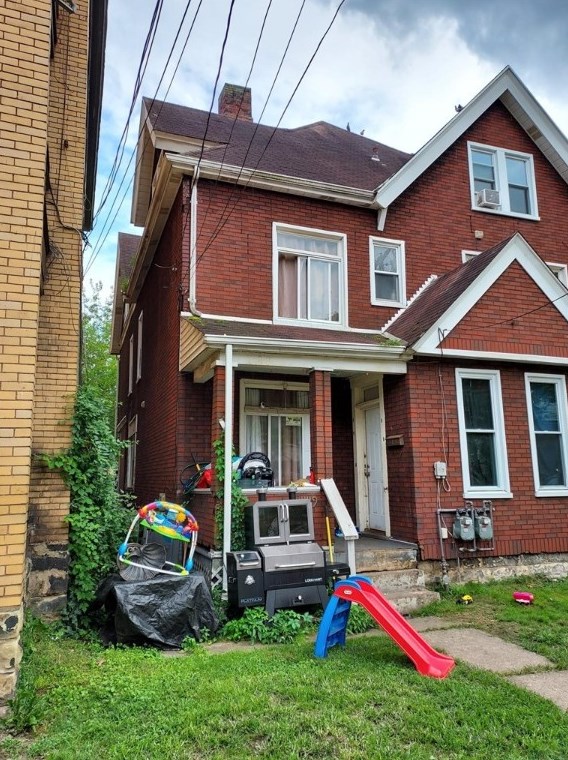 449 3rd St, Monroeville PA  15140-1410 exterior