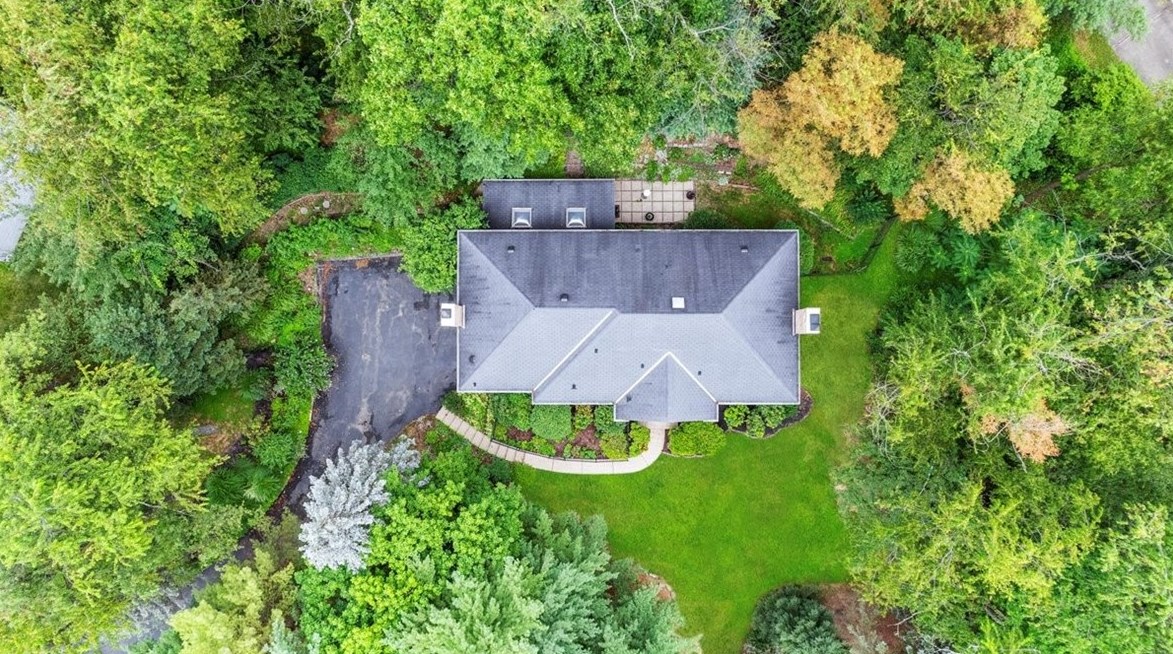 119 Shadow Ridge Dr, Pittsburgh, PA 15238