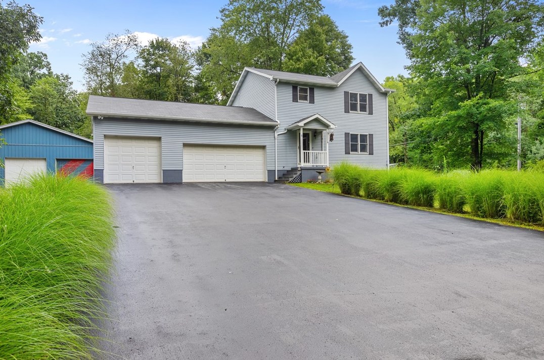 6 W Gait Dr, Slippery Rock, PA 16057