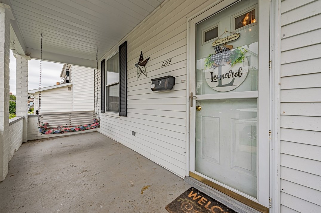 1214 Poplar St, Greensburg, PA 15601-5360