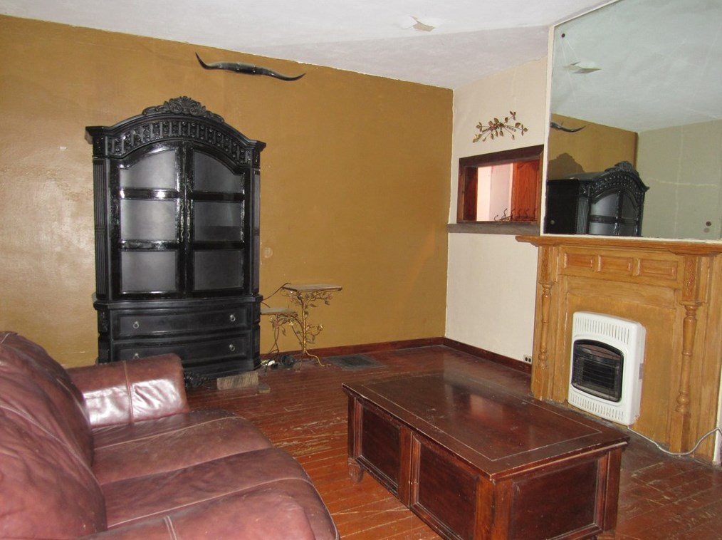 701 Main St, North Huntingdon, PA 15642