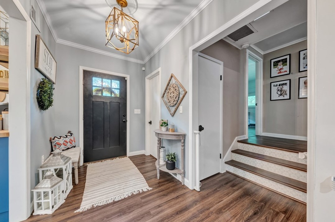 28 E Maitland Ln, New Castle, PA 16105