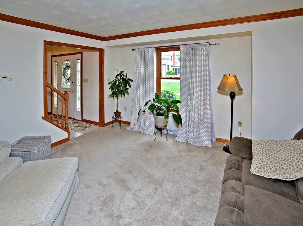 2145 Haymaker Rd, Monroeville PA 15146-4327 exterior