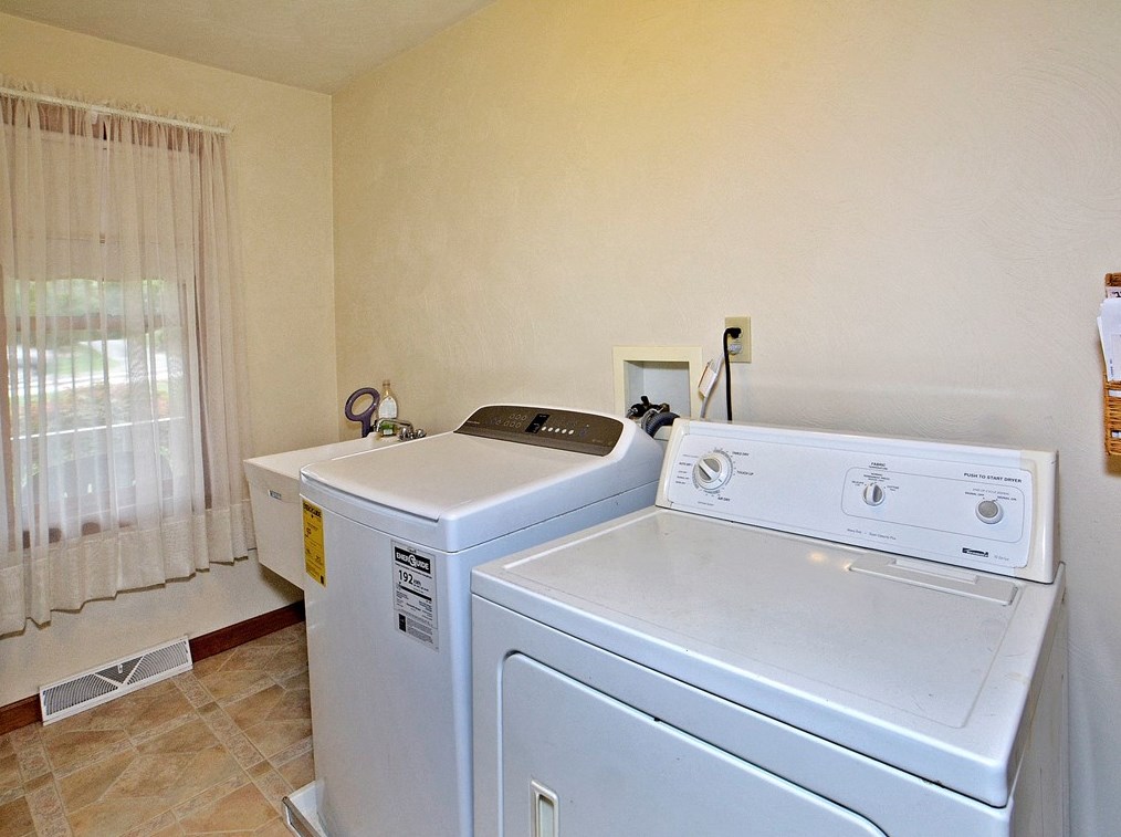 2145 Haymaker Rd, Monroeville PA 15146-4327 exterior