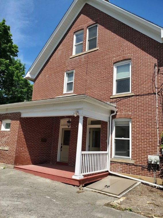 320 N Market St ##2, Ligonier, PA 15658