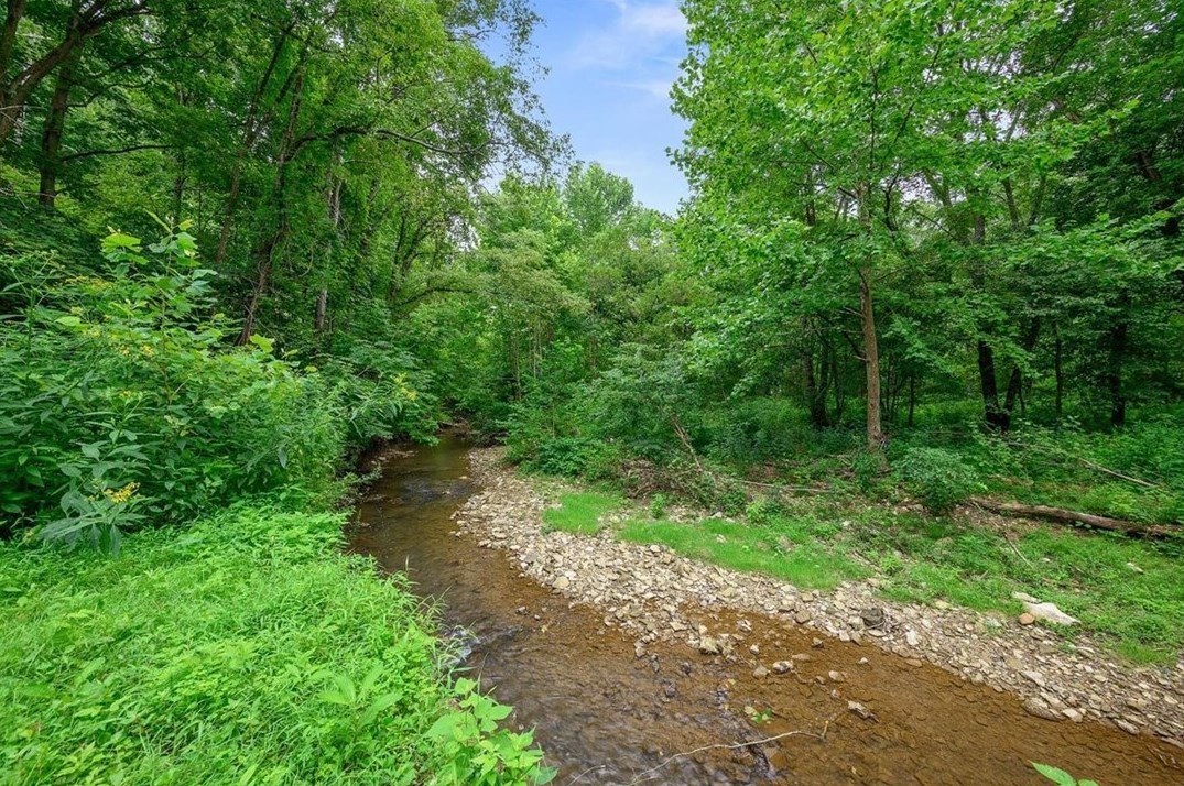 53 Cross Creek Rd, Rea, PA 15312-2742