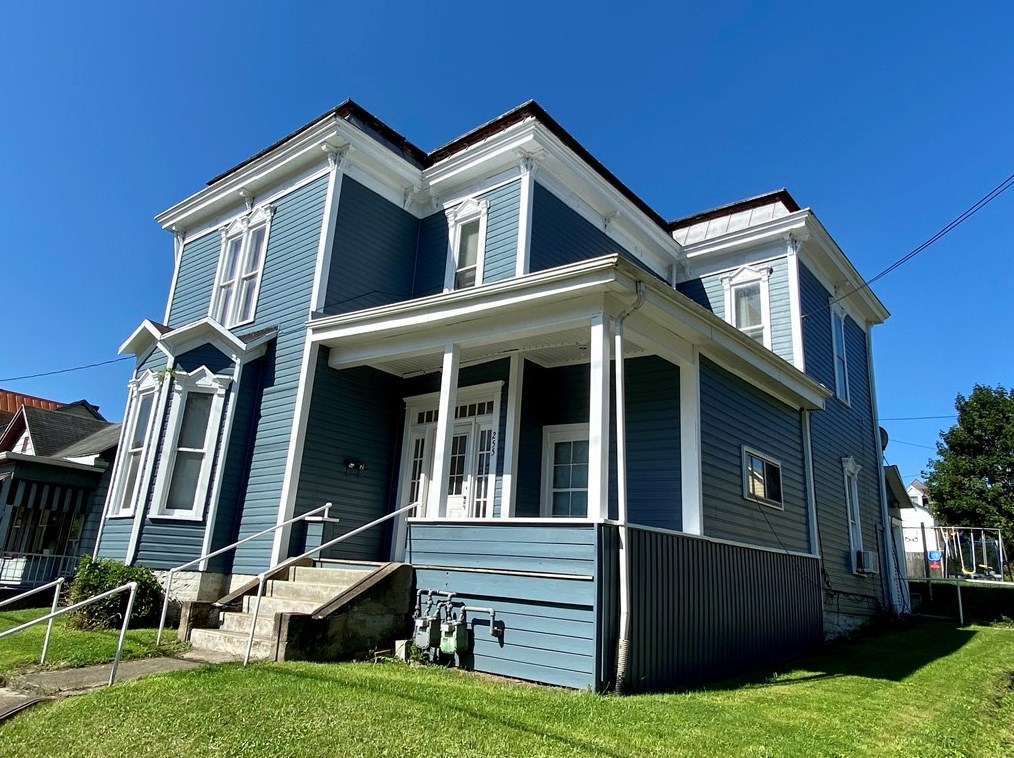 255 Morgan St, Waynesburg, PA 15370-1935