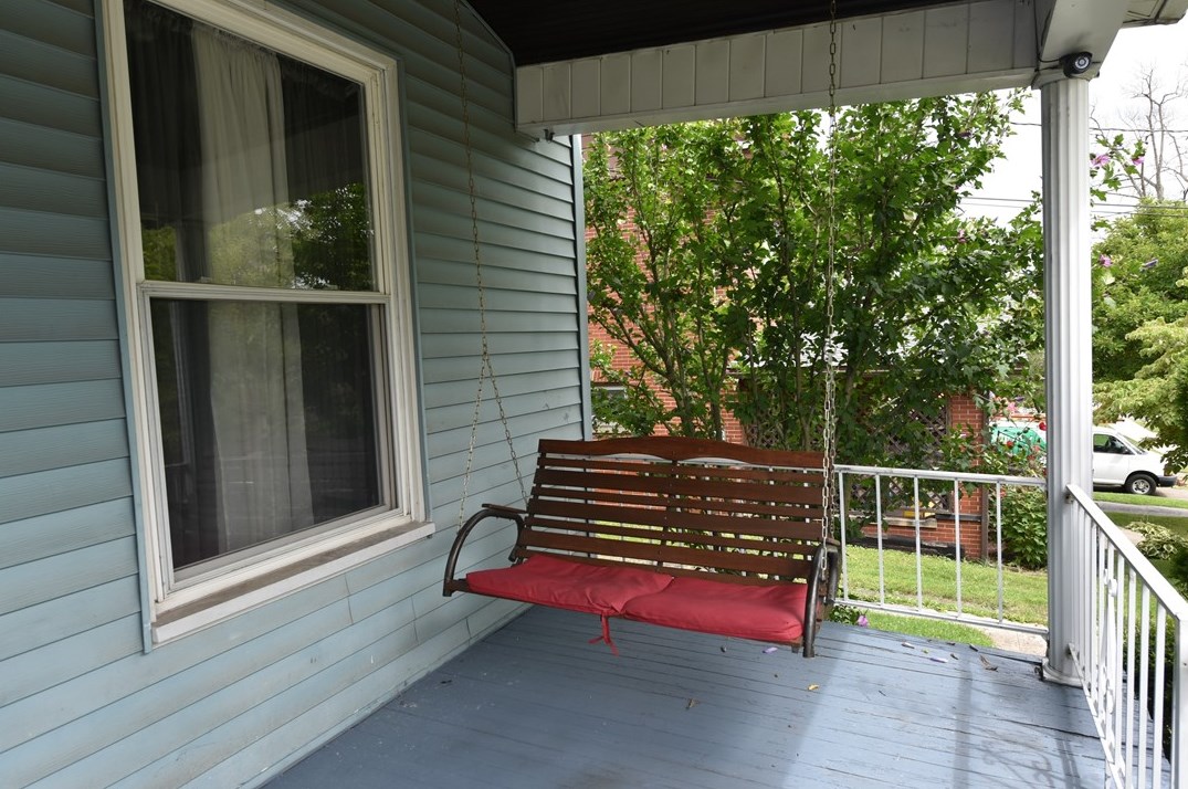 307 Leasure Ave, New Castle, PA 16101-2330