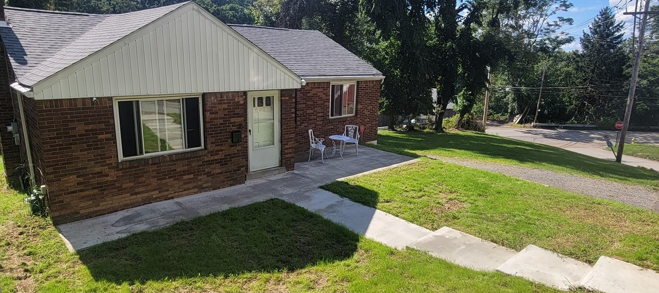 629 Grove Rd, Verona, PA 15147