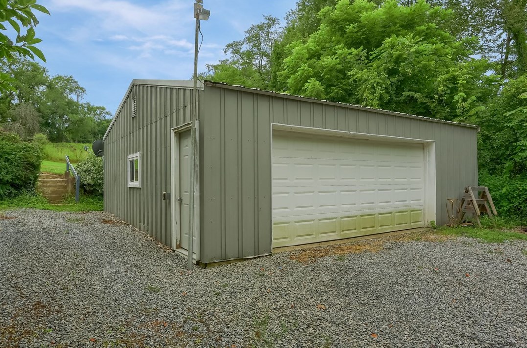 4425 State Rte 18, New Castle, PA 16102